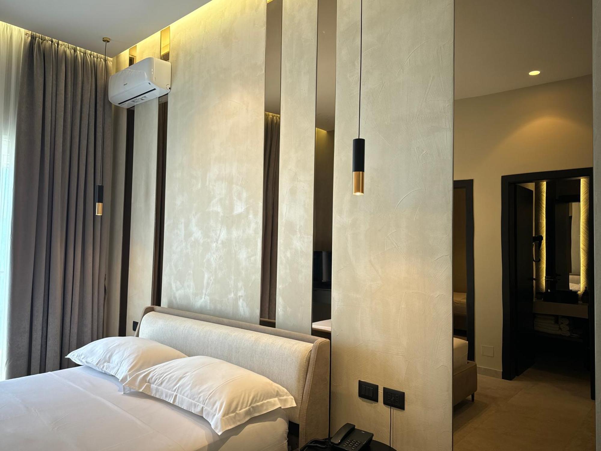 Nuna Hotel Radhimë 外观 照片