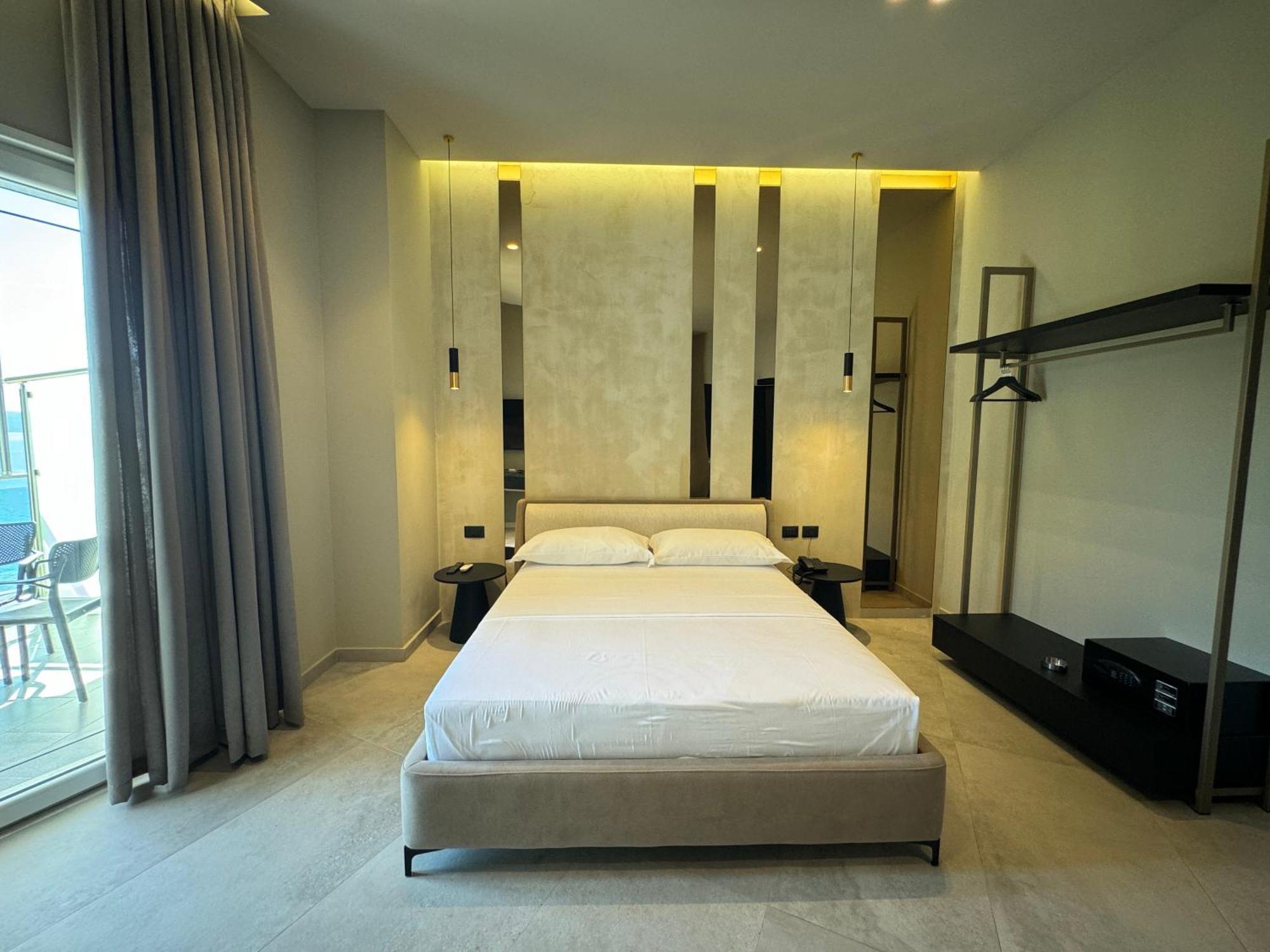 Nuna Hotel Radhimë 外观 照片