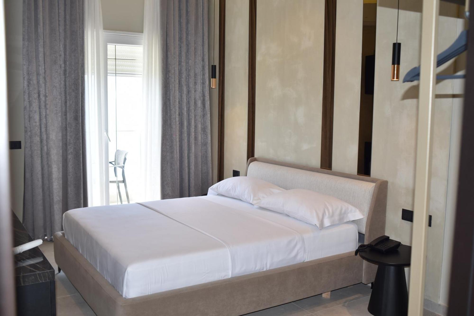 Nuna Hotel Radhimë 客房 照片