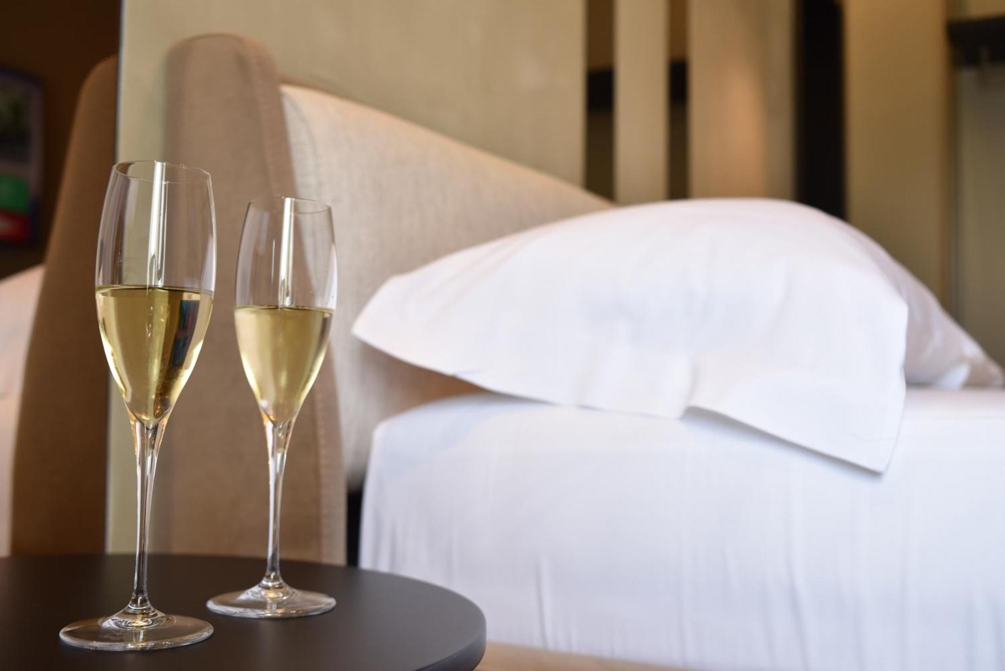 Nuna Hotel Radhimë 客房 照片